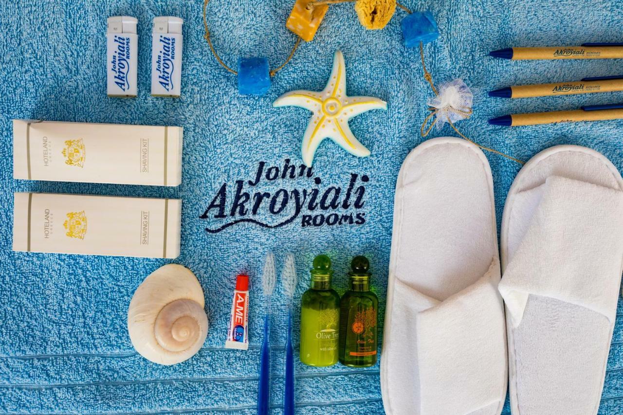 John Akroyiali Loutró Extérieur photo